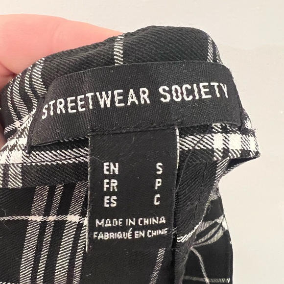 Mini black and white plaid skirt - Picture 4 of 4